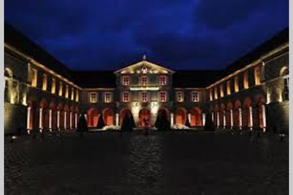 Le Petit Saint Nicolas, En Plein Centre Ville Beaune  Exterior photo